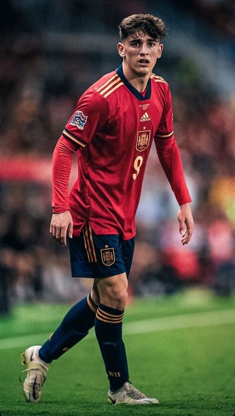 Edit by sscoimages on instagram Spain Men, Spain Soccer, Spanish Flag, Spain Football, Cute Football Players, Soccer Boyfriend, Pablo Gavi, Barcelona Football, Soccer Guys