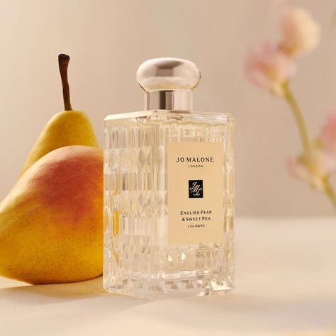 English Pear & Sweet Pea Cologne - Jo Malone London | Sephora Jo Malone London Perfume, Jo Malone Perfume, Free Beauty Samples, King William, Ripe Fruit, Pulse Points, Perfume Scents, Sweet Peas, Jo Malone London