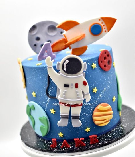 Rocket Ship Cakes, Bug Birthday Cakes, Solar System Cake, Rocket Cake, Planet Cake, Galaxy Cake, 5th Birthday Cake, Astronaut Birthday, Space Birthday Party