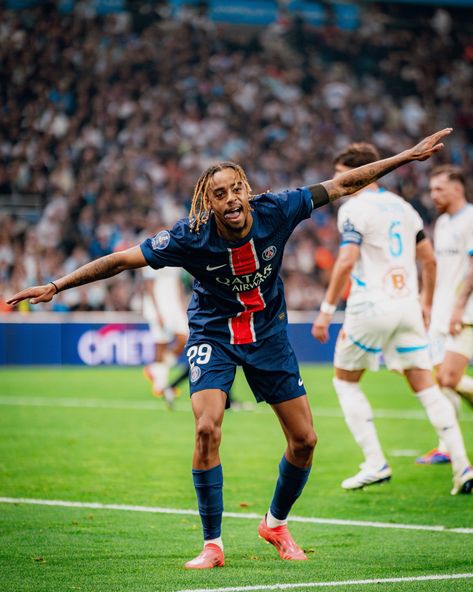 Football France, Psg Football, Neymar Psg, Soccer Photography, Ball Aesthetic, Football Players Images, Nike Wallpaper, Best Club, Football Pictures