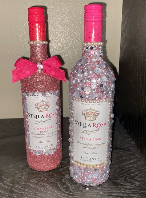 Pink themed bedazzled alcohol bottles Pink Liquor Bottles, Rhinestone Bottle Alcohol, Rhinestone Alcohol Bottle, Bedazzled Alcohol Bottle, Decorated Alcohol Bottles, Bedazzled Bottles, 18th Birthday Gifts For Best Friend, Blinged Bottles, Pink Liquor