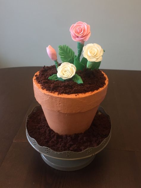 Happy Mother’s Day flower pot cake. #cake #dessert #cakedesign #cakeideas #cakedecoratingideas #mothersdaygifts #mothersday #flowers #flowerpot #chocolate #chocolatecakerecipe Flower Pot Cake, Pot Cake, 30th Party, Mothers Day Cake, Happy Mother, Cake Cake, Chocolate Cake Recipe, Mom Birthday, Flower Pot