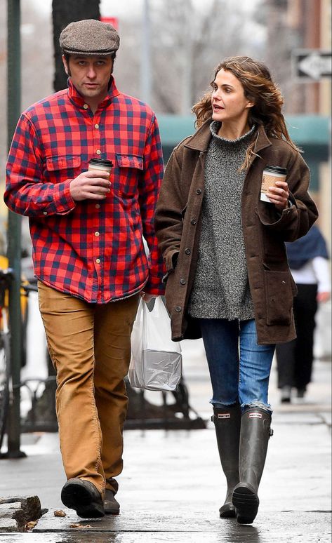 Kerri Russell, Keri Russell Style, Matthew Rhys, Keri Russell, Earthy Style, Mum Fashion, Expensive Clothes, Fall Fits, Classic Outfits