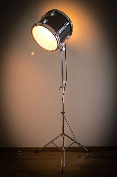 Snare Drum Lighting...... Dining Room Floor Lamp, Music Furniture, Industrial Pipe Lamp, Drum Room, Home Music Rooms, Dining Room Floor, Diy Lampe, Crust Punk, Deco Studio