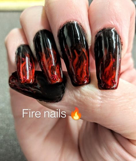 Volcano Nail Art, Nails Fire Red, Fire Themed Nails, Red Fire Nails Designs, Bonfire Night Nails, Red Fire Nails, Bonfire Nails, Bike Nails, Fire Nails Designs