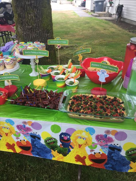 Sesame Street party food Food For Elmo Birthday Party, Sesame Street Appetizers, Elmo Third Birthday, Elmo Party Food Ideas, Food For Sesame Street Birthday, Sesame Street Food Table, Sesame Street Charcuterie Board, Elmo Birthday Party Food Ideas, Sesame Street Second Birthday Boy