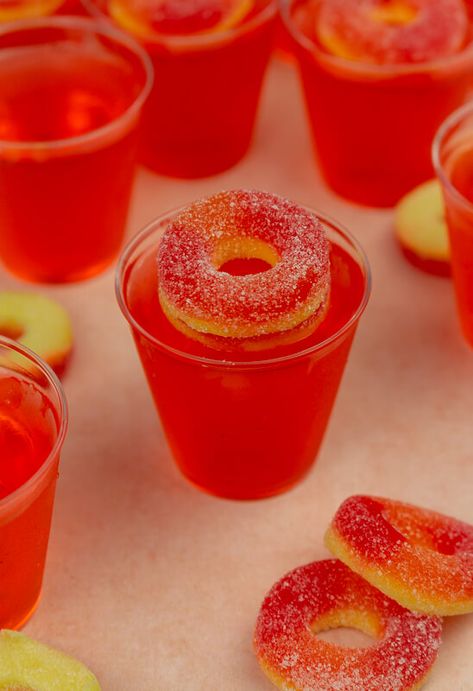 Orange Jello Shots Vodka, Peach Vodka Jello Shots, Strawberry Peach Jello Shots, Jello Shots With Gelatin, Peach Ring Jello Shots, Fun Jello Shot Recipes, Hello Shots Recipes Vodka, Hello Shots Recipes, Peach Ring Alcoholic Drink