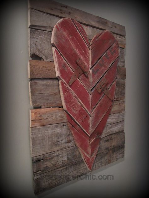 Reclaimed pallet heart, rustic heart, reclaimed wood heart, rustic sign, pallet wood project, pallet valentines day heart Pallet Heart, Plain Wreaths, Shabby Chic Hearts, Rustic Valentine, Heart Diy, Wood Projects That Sell, Rustic Romance, Romantic Heart, My Funny Valentine