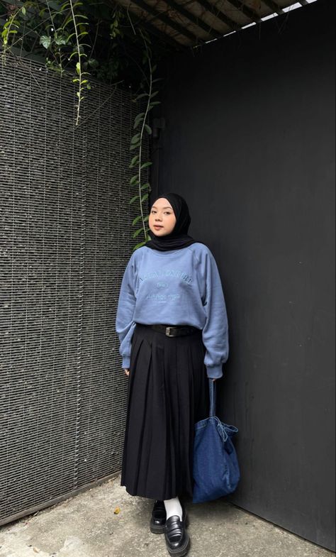 Curvy Hijab Outfit, Plus Size Hijab, Ootd Plus Size, Fashion Outfits Hijab, Big Size Outfit, Ootd Simple, Big Size Fashion, Outfit Hijab Casual, Hijabi Outfit