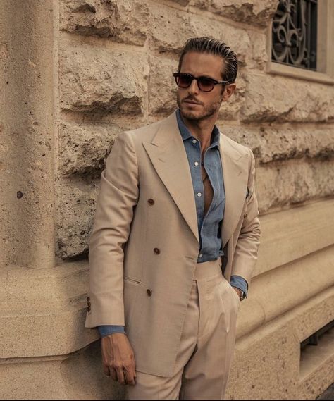 Man Fashion Suit, Old Money Fashion Style, Casual Suit Look, Turtleneck Suit, Outfits Summer Casual, Europe Summer Outfits, Khaki Suit, Summer Suits Men, Normcore Fashion