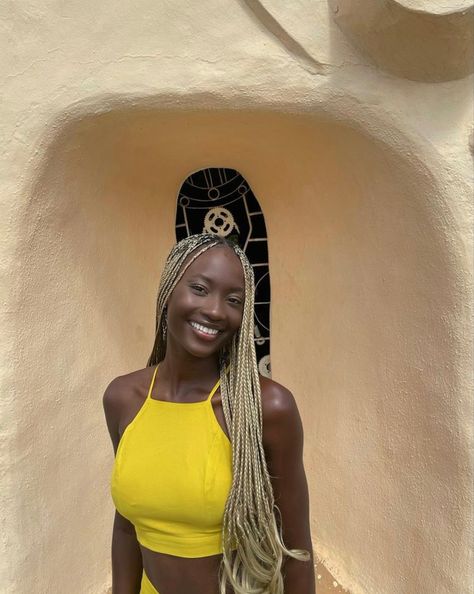 Blonde Braids Dark Skin Women, Afrocentric Braids, Blonde Braids Dark Skin, Blonde Braids Black Women Dark Skin, Micro Braids Styles, Box Braid Hair, Weave Hairstyles Braided, Colored Braids, Blonde Braids