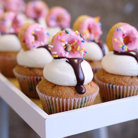 Crumbs and Doilies Cupcakes on Instagram: “The Homer cupcake looking gloriously spectacular at the shop today. Perk up your Tuesday afternoon with one of these. Vanilla Funfetti…” Donut Theme Cupcakes Ideas, Donut Theme Cupcakes, Two Sweet Treats, Candy Theme Cupcakes, Two Sweet Cupcakes, Crumbs And Doilies, Doughnut Party, Donut Cupcakes, Donut Themed Birthday Party