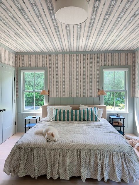 Jessie Loves: A Reno - by jessie randall - Jessie Loves Giant Couch, Sink Skirt, Wallpaper Ceiling, My Bedroom, Very Grateful, House Room, Loeffler Randall, Interior Fabric, Interior Projects