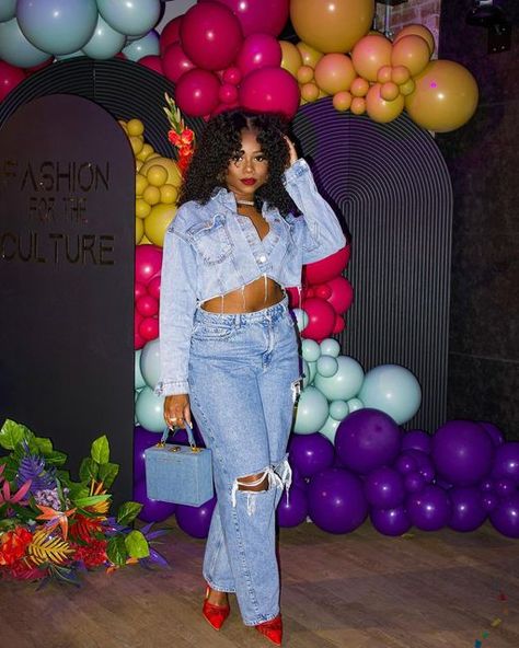 Chev B, Party Style Outfit, Jean Jean, Trendy Fall Fashion, Jean Jacket Outfits, Cute Outfits With Jeans, Frontal Hairstyles, Effortlessly Chic Outfits, Jeans Outfits