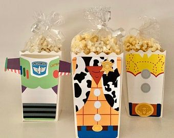 Toy Story Popcorn, Woody Birthday, Toy Story Gifts, Party Favor Cups, Toy Story Party Decorations, Toy Story Baby, Snack Boxes, Toy Story Theme, Popcorn Boxes