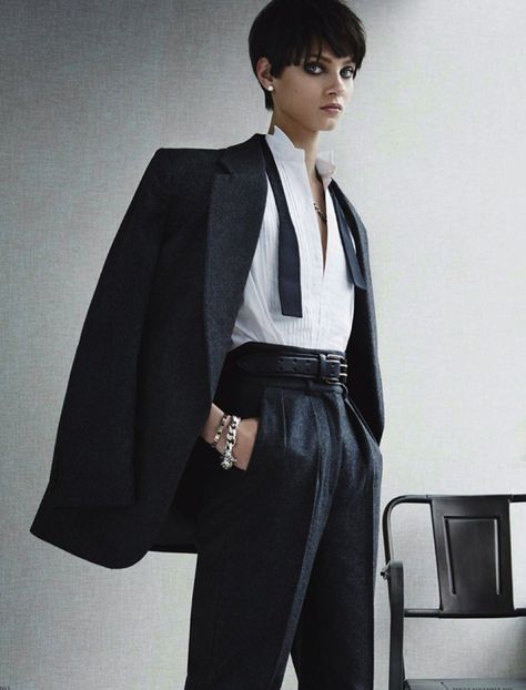 Giampaolo Sgura Flashes Anna Selezneva For Vogue Germany November 2013. Style - Claudia Englmann, Hair by Ben Skervin and make-up by Niki M’nray. Masculine Women Fashion, Anna Selezneva, Look 80s, Masculine Clothing, Woman In Suit, Masculine Fashion, Masculine Style, Woman Suit Fashion