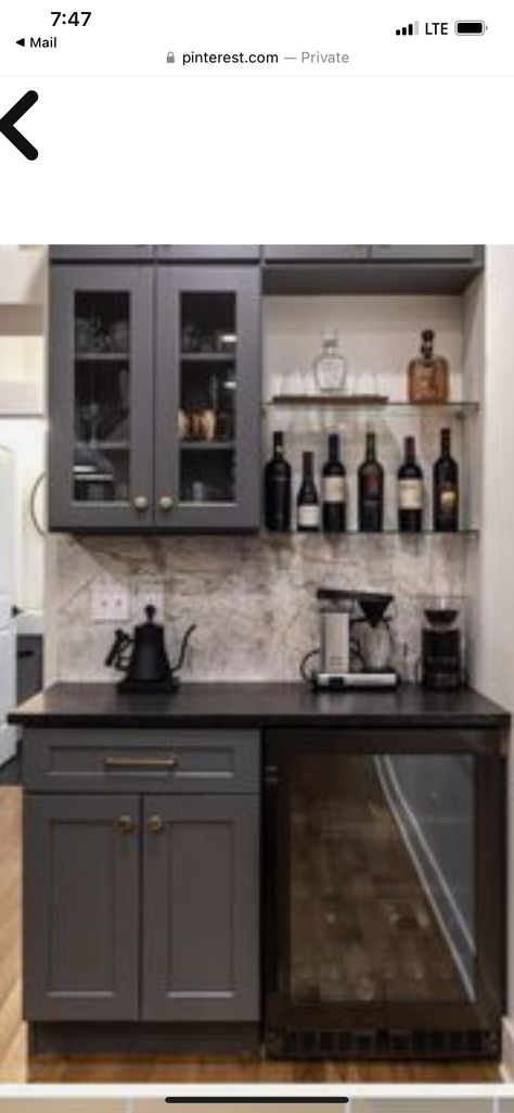 Small Bar Area In Kitchen, Bars In Kitchen, Built In Coffee Bar, Kitchenette Ideas, Home Wine Bar, Wine And Coffee Bar, Bar Nook, Laundry Room Decorating, Coin Bar