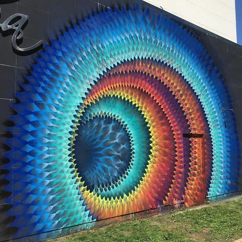 Rippled Portals of Color Created with Spray Paint by HOXXOH Best Graffiti, Colorful Murals, 3d Street Art, Colossal Art, Graffiti Murals, Chalk Art, Street Art Graffiti, Street Artists, Public Art