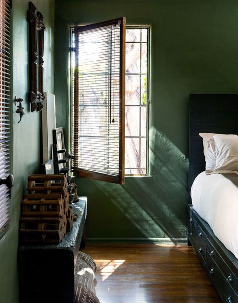 Trend Spotting: The New Hues for the Bedroom                                                                                                                                                                                 More Green Apartment, Green Walls, Trendy Bedroom, Design Del Prodotto, Green Interiors, Home Modern, Green Rooms, Bedroom Green, Master Bedrooms Decor