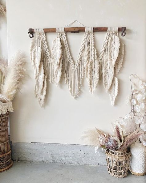 Chantel | Vintage Boho Inspired Macrame Home Decor on Instagram: "Add to cart • • • #macrame #macramefeathers #macrameart #bohohomedecor #vintagehomedecor #antiquehomedecor #neutralhomedecor #feathers" Macrame Feathers, Macrame Home Decor, Macrame Art, Macrame Design, Macrame Patterns, Vintage Boho, Vintage Home Decor, Macrame, Wall Hanging