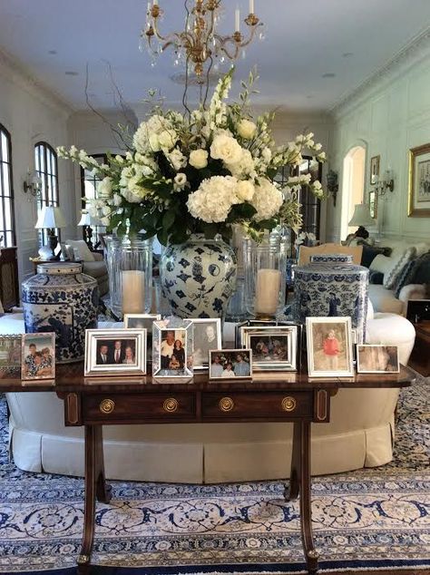 Flowers & Chinoiserie The Enchanted Home, Blue White Decor, Enchanted Home, White Living, Cool Ideas, Decoration Inspiration, Formal Living Rooms, Formal Living, White Decor