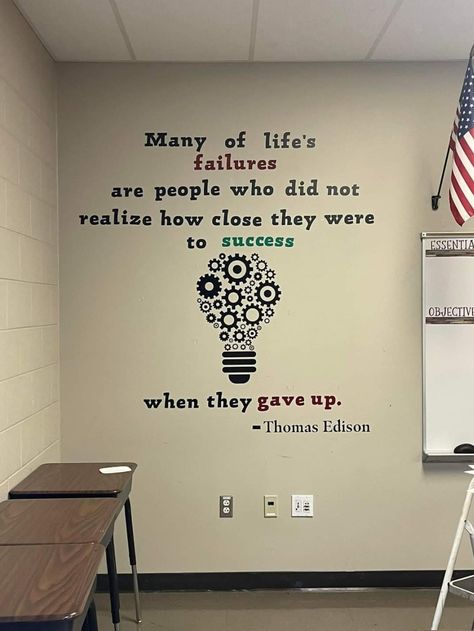 Classroom Decor High School Aesthetic, High School Hallway Aesthetic, Classroom Decor Themes High School, School Wall Art Ideas, High School History Classroom, Illustrator Video, Inspirational Wall Quotes, Classroom Decor High School, Diy Classroom Decorations