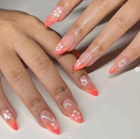 Hibiscus Nail Art Island Inspired Nails, Hibiscus Nail Design, Summer Nails Hibiscus, Island Nails Tropical, Island Vacation Nails, Nails Hibiscus, Hibiscus Nail Art, Hibiscus Nails, Island Nails