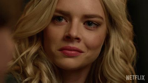 Smile Bee GIF – Smile Bee Samara Weaving – discover and share GIFs Samara Weaving Gif, Samara Weaving, Sabrina Spellman, Perfect Smile, Andrew Garfield, Samara, Face Claims, Animated Gif, Cool Gifs