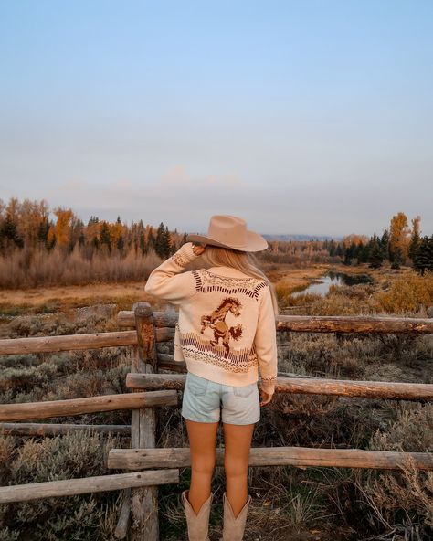 📍where the deer and the antelope play 🫎🍂🤎 comment “wyoming ootd” for 🔗 . . . #outwest #jacksonholewyoming #westernfashion #cowgirlchic out west // western fashion // western ootd // western outfits // fall western fashion // horse girl // mountain aesthetic // cowgirl boots // cowgirl chic // autumn outfits // tecovas Boho Western Aesthetic Pictures, Outfit With Western Boots, Mountain Cowgirl Aesthetic, Granola Cowgirl Aesthetic, Outfits With Western Boots, Pbr Outfits, Cowgirl Boot Outfits, Western Outfits Fall, Aesthetic Cowgirl Boots