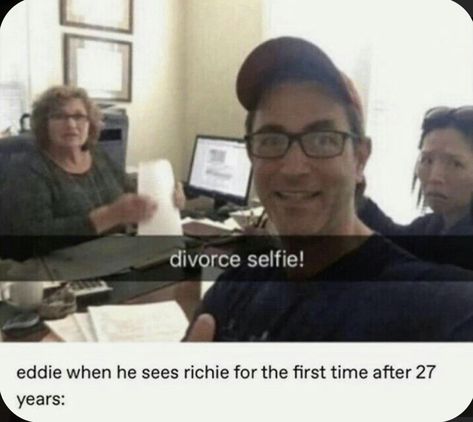 #selflove #memesdaily #follow4follow #divorce Divorce Selfie, Never Getting Married, Pick Up Lines Funny, Pinterest Memes, Most Popular Memes, You Funny, Best Memes, Funny Photos, Funny Images