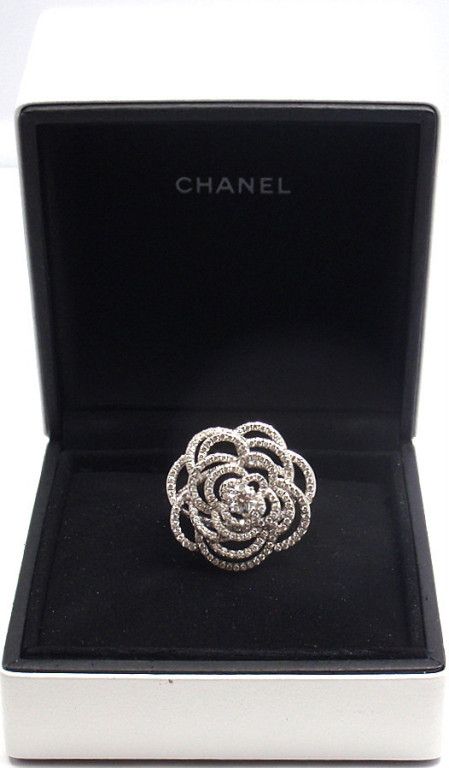 1stdibs.com | CHANEL Camelia Flower Diamond White Gold Ring Chanel Camellia Ring, Camelia Chanel, Diamond Cluster Rings, Camelia Flower, Cloth Designs, Pretty Homes, Jewelry Packaging Box, Chanel Camellia, Diamond Girl