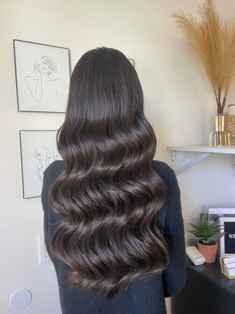 Hollywood Curls With Bangs, Long Curled Hair, Long Hair Designs, Long Hair Waves, Easy Hair Cuts, Simple Prom Hair, Curls For Long Hair, Curl Hair, Hairstyles For Layered Hair