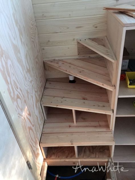 White Tiny House, Tiny House Stairs, Tiny House Storage, Tiny House Interior Design, Loft Stairs, Tiny House Loft, Spiral Stairs, Small Room Design, Stair Storage