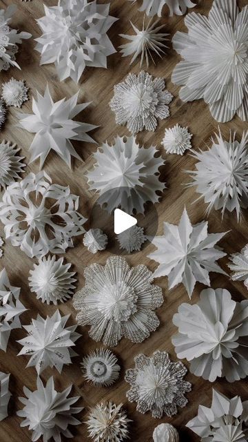 Paper Flower Art, Twinkling Lights, Thigh Recipes, Star Diy, Paper Snowflakes, Recipes Keto, Paper Stars, Recipes Chicken, Boneless Chicken