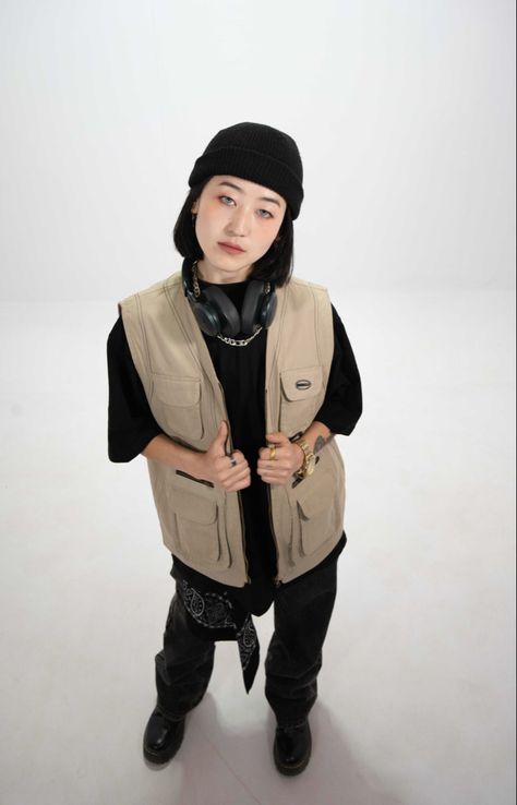 Vest Outfit Streetwear, Utility Vest Outfit Streetwear, Utility Vest Outfit, Workwear Vest, Street Wear Fashion, Vest Outfit, Outfit Streetwear, Utility Vest, Ootd Inspo