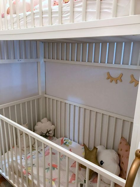 Crib bunk bed hacked from IKEA GULLIVER cots - IKEA Hackers Crib Bunk Bed, Bunk Bed Ikea, Bed Ikea Hack, Cot Bunk Bed, Baby Bunk Beds, Bunk Bed Hacks, Bunk Bed Crib, Ikea Crib, Ikea Bunk Bed