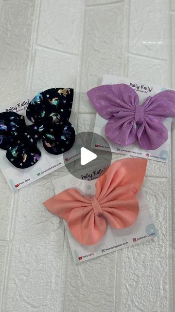 Scrunchies by 𝐏𝐞𝐥𝐥𝐲 𝐊𝐞𝐥𝐥𝐲® on Instagram: "How to make butterfly clip/bow at home without stitching machine 😍 diy Butterfly hair clips #butterflyhairclips #dıy #handmade #withoutstitch #bows #scrunchies #businesswomen #fashiondesigner" Butterfly Bow Diy, Fabric Clips Diy Hair, Butterfly Hair Bows Diy, Diy Girls Bows Hairbows, Bow Clip Making, Hair Clips Making, Making Hair Clips, Hair Clips Handmade, Diy Ribbon Hair Clips