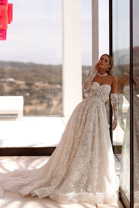 wedding dress kenny Leah Da Gloria Wedding Dress, Wedding Dress With Flowers, Winter Wedding Gowns, Wedding March, Dreamy Wedding Dress, Sparkly Wedding Dress, Dress With Flowers, Hello December, Pretty Wedding Dresses