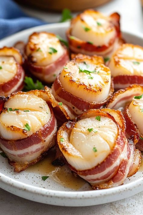 These bacon-wrapped scallops are the perfect party appetizer! The garlic butter sauce takes them straight over the top, too. Scallops Appetizer Recipes, Scallops And Bacon Recipe, Air Fry Scallops Recipe, Steak And Scallops Recipes, Scallop Wrapped In Bacon, Scallops Bacon, Scallops Wrapped In Bacon, Scallops With Bacon, Bacon Wrapped Scallops Recipe