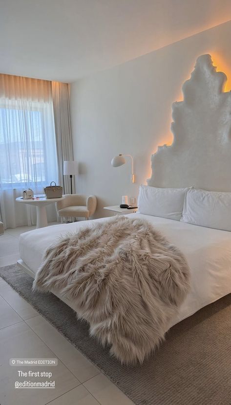 Makeover Bedroom, Dream Room Inspiration, Room Makeover Bedroom, Room Aesthetic, Dream Bedroom, Minimalist Decor, Dream Room, Bedroom Makeover, Room Makeover