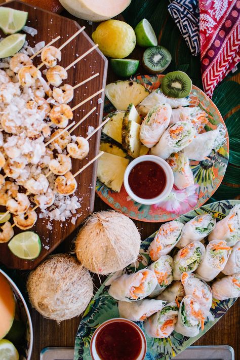 How to Host a Tropical Tiki Boat Party Boat Party Food, Shrimp Asian, Summer Punch Recipes, Tiki Boat, Prawn Rice, Yummy Shrimp Recipes, Rich Future, Bbq Seafood, Summer Barbeque