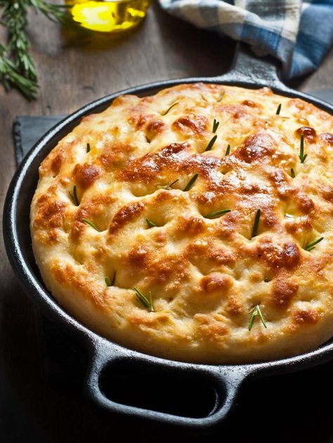 Cast Iron Skillet Orange Rosemary Focaccia - Honest Cooking Oven Baked Bread, Cast Iron Bread, Vegan Breads, Savory Breads, Tartlets Recipe, Rosemary Focaccia, Food Photography Tutorial, Iron Recipes, Homemade Breads