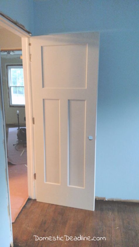 Craftsman Doors Interior, Craftsman Door Trim, Hollow Core Door Makeover, Diy Shaker Door, Craftsman Doors, Craftsman Window, Craftsman Window Trim, Doors And Trim, American Craftsman Style