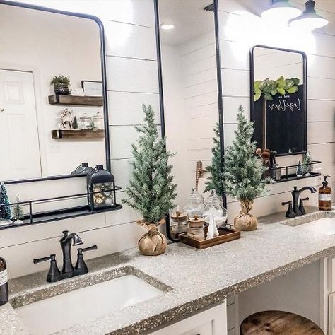 Green Christmas Bathroom Decor, Guest Bathroom Christmas Decor Ideas, Master Bath Christmas Decor, Rustic Christmas Bathroom Decor, Bathroom Sink Christmas Decor, Christmas Decor In Bathroom, Christmas Bathroom Decor Ideas Simple, Powder Room Christmas Decor, Small Bathroom Christmas Decor