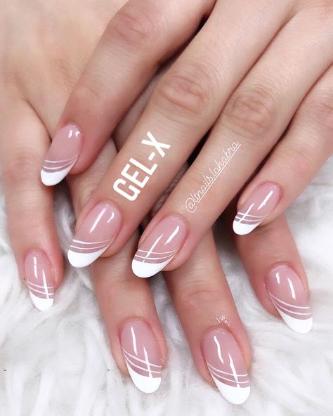 Stylish Nails 2023, Stylish French Nails, Fancy French Nails, Nails Trend 2023, White French Tip Acrylic, French Nails Glitter, Burgundy Acrylic Nails, Gold Gel Nails, Glitter French Nails