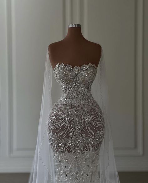 Full Diamond Wedding Dress, Hispanic Wedding Dress, Swarovski Crystal Wedding Dress, Baddie Wedding Dress, Swarovski Wedding Dress, Wedding Dresses Sleeveless, Diamond Wedding Dress, Rhinestone Wedding Dress, Glam Wedding Dress