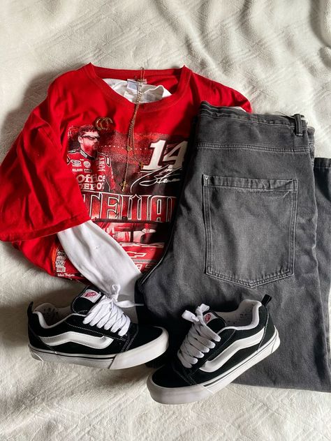 Red And Black Pants Outfit, Red School Outfits, How To Style Vans, Outfits With Knu Skool Vans, Vans Aesthetic Outfit, Back To School Outfits Men, Red Outfits Men, Red T Shirt Outfit, Red And Black Fits