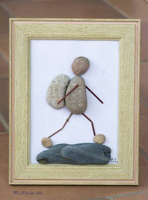 Backpacking. Hiking. Gratitude Ideas, Stone Animals, Stone Pictures Pebble Art, Art Coquillage, Pebble Art Family, Rock Sculpture, Rock And Pebbles, Pebble Pictures, Sea Glass Crafts