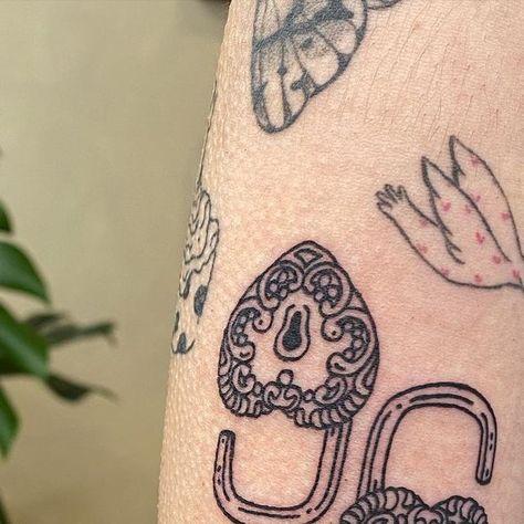 ꕤ Devon ꕤ on Instagram: "Heart padlocks from my latest flash, for the lovely Hunter 🖤🔒" Padlock Tattoo, Instagram Heart, Heart Padlocks, Devon, Flash, Tattoos, On Instagram, Instagram