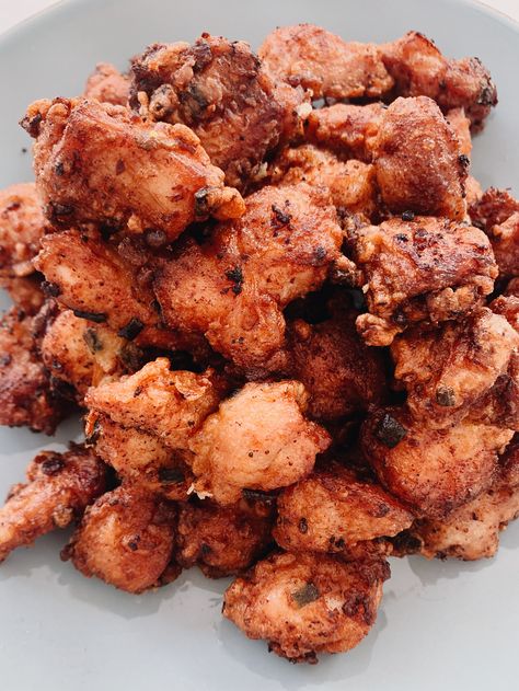 Mochiko Chicken - Higashi's Kitchen Mochiko Chicken Recipe Hawaii, Chicken Hekka Recipe Hawaii, Mochiko Chicken Recipe, Mochiko Chicken, Mochiko Flour, Chamorro Recipes, Hawaiian Chicken Recipes, Hawaiian Dishes, Hawaii Food